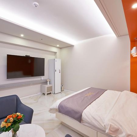 Dubai Hotel Gwangju Metropolitan City Exterior photo