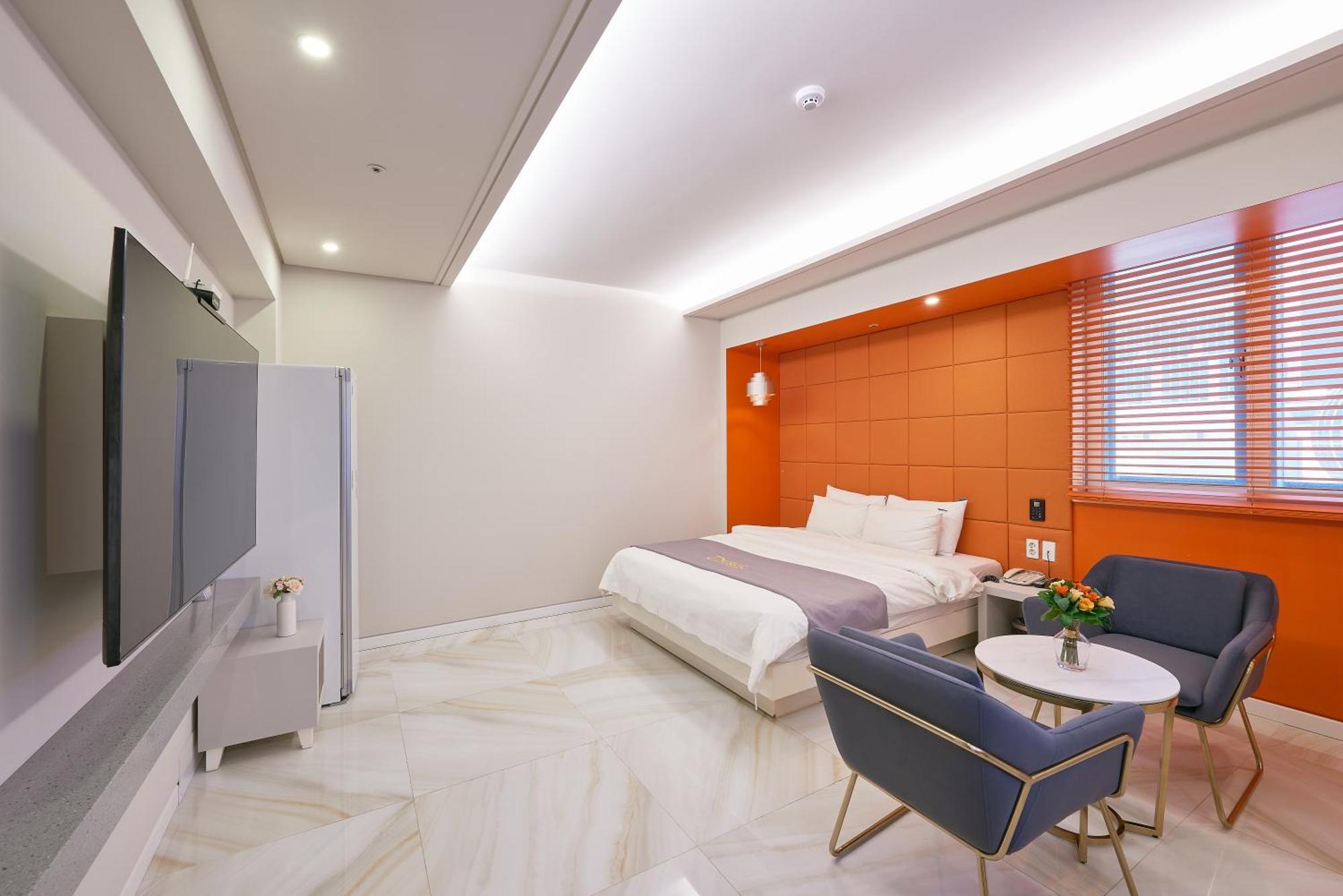 Dubai Hotel Gwangju Metropolitan City Exterior photo