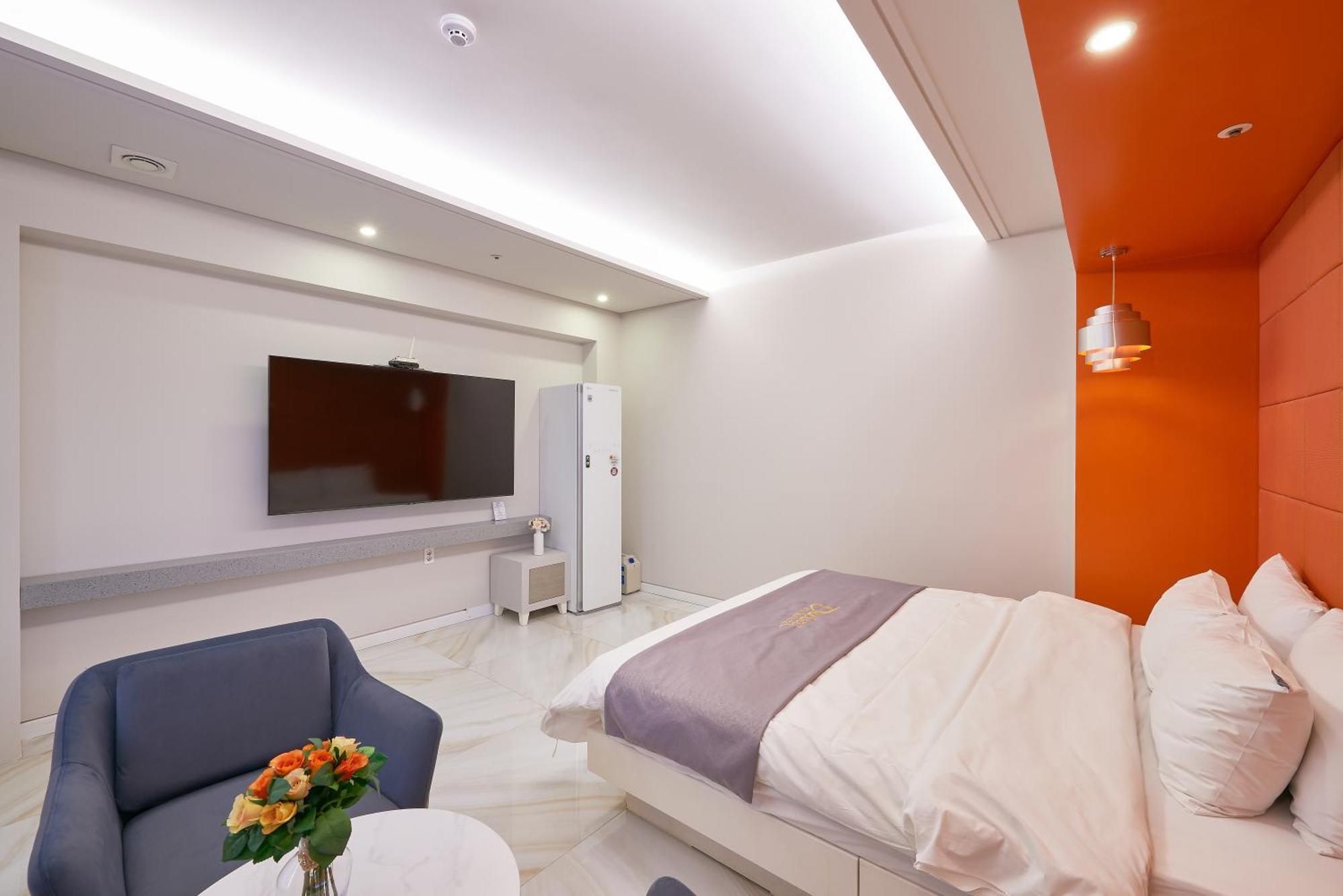 Dubai Hotel Gwangju Metropolitan City Exterior photo